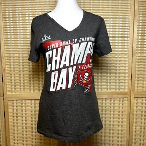 Tampa Bay Buccaneers Super Bowl LV Gray Women's V Neck Tee Size M
